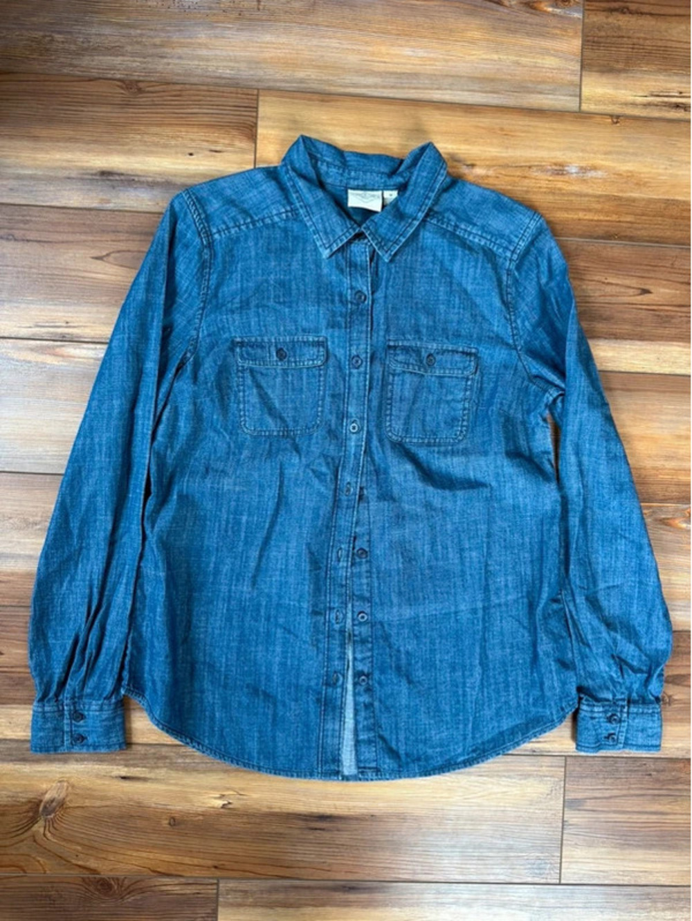 St. John’s bay button up size medium